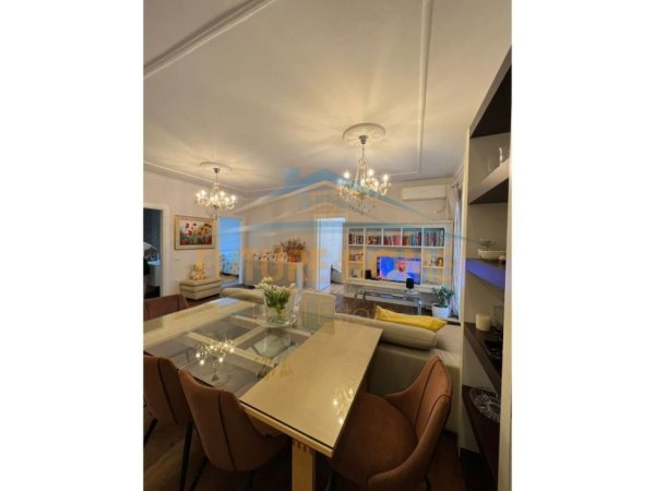 Tirane, shitet apartament 2+1 Kati 4, 98 m² 220.000 € (Liqeni i Thate)