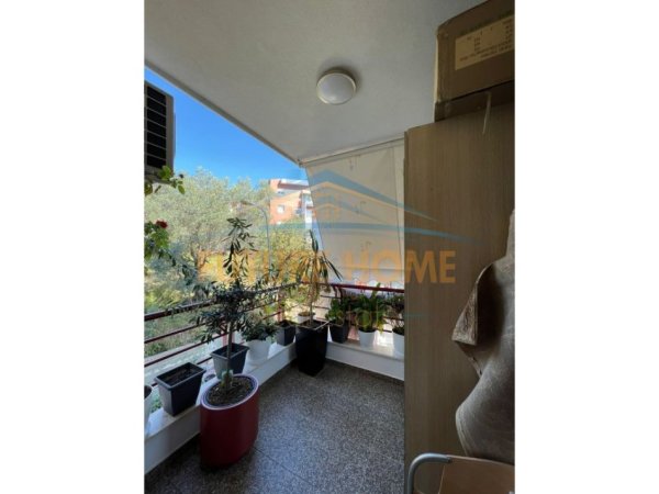 Tirane, shitet apartament 2+1 Kati 4, 98 m² 220.000 € (Liqeni i Thate)