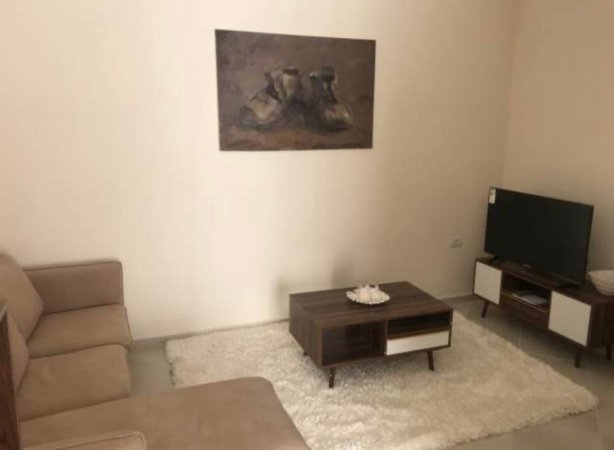Tirane, jepet me qera apartament 1+1+Ballkon Kati 1, 50 m² 350 € (Fresk , rruga muhamed deliu , te pika e gazit)