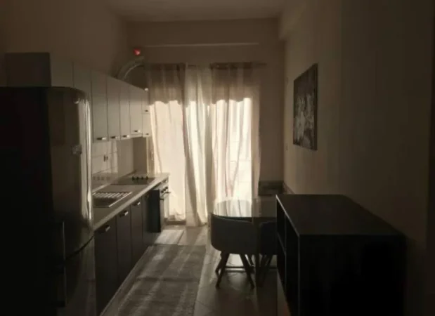 Tirane, jepet me qera apartament 1+1+Ballkon Kati 1, 50 m² 350 € (Fresk , rruga muhamed deliu , te pika e gazit)