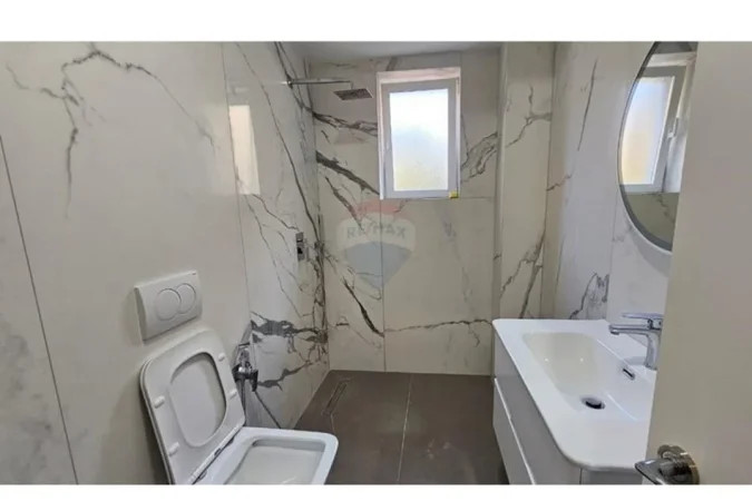 Tirane, shitet apartament 2+1 Kati 1, 62 m² 140.000 € (Tregu i Madh - Rruga 5 Maji,)