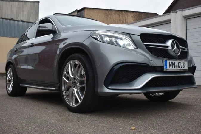 France, shes SUV | Fuoristrad | Xhip Mercedes-Benz GLE 63 AMG Coupe 4Matic 360Cam*Pano*FullOption Benzin, gri metalizato automatik Kondicioner 150.000 km 28.999 €