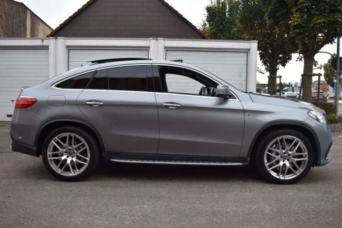 France, shes SUV | Fuoristrad | Xhip Mercedes-Benz GLE 63 AMG Coupe 4Matic 360Cam*Pano*FullOption Benzin, gri metalizato automatik Kondicioner 150.000 km 28.999 €