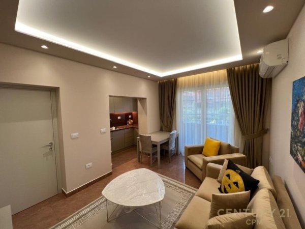 Tirane, jepet me qera apartament 1+1+Aneks+Ballkon Kati 1, 78 m² 600 € (Pazari I ri)