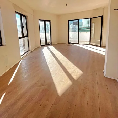 Tirane, shitet apartament 3+1 , 149 m² (Shkolla Vasil Shanto)