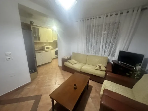 Tirane, shes apartament 1+1+Aneks Kati 4, 51 m² 120.000 € (Te 21 Dhjetori buze rruge)