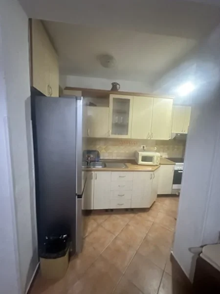 Tirane, shes apartament 1+1+Aneks Kati 4, 51 m² 120.000 € (Te 21 Dhjetori buze rruge)