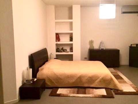 Tirane, jepet me qera apartament 3+1+2WC+Ballkon Kati 3, 145 m² 730 € (Rr. Reshit Petrela te ish Stac i Trenit)