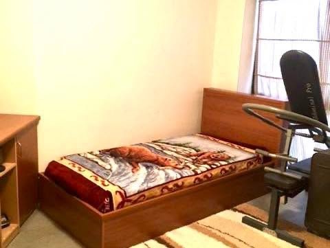 Tirane, jepet me qera apartament 3+1+2WC+Ballkon Kati 3, 145 m² 730 € (Rr. Reshit Petrela te ish Stac i Trenit)