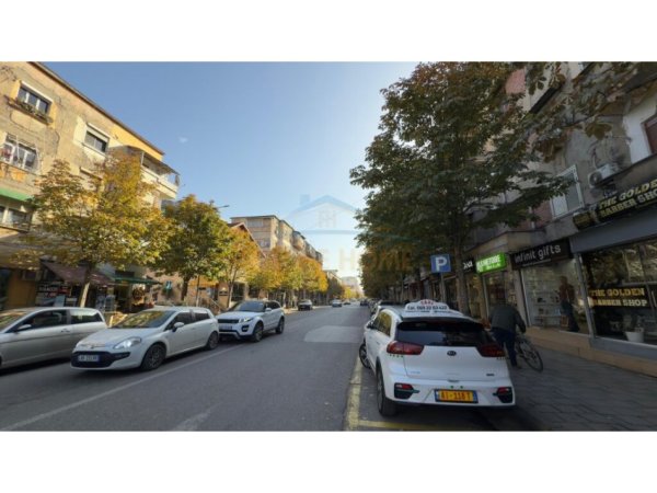 Tirane, shitet ambjent biznesi Kati 0, 450.000 € (Rruga e Barrikadave)