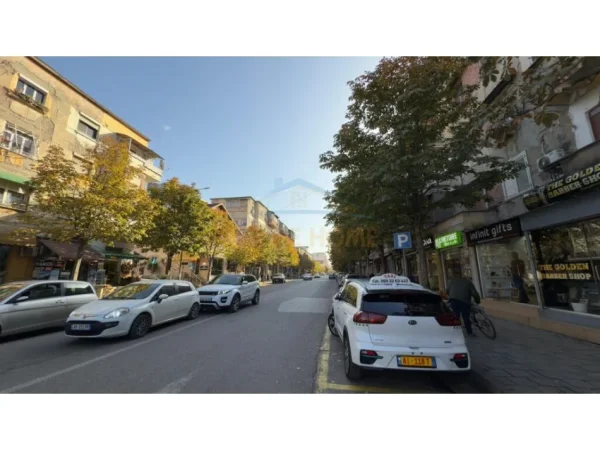 Tirane, shitet ambjent biznesi Kati 0, 450.000 € (Rruga e Barrikadave)