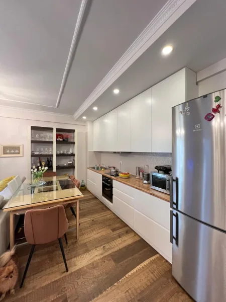 Tirane, shitet apartament 2+1+Ballkon Kati 4, 99 m² 220.000 € (Kompleksi FZ , Liqeni i Thate)