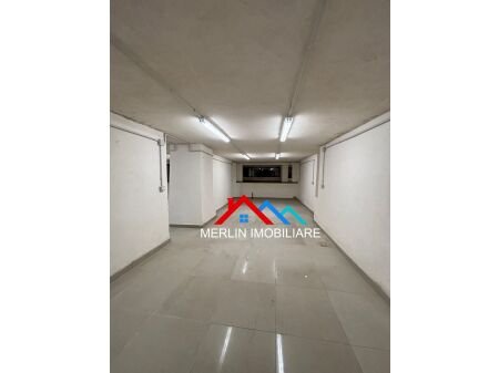 Tirane, jepet me qera ambjent biznesi Kati -1, 179 m² 800 € (Rruga Karl Gega)