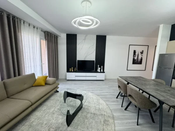 Tirane, shitet apartament 3+1+Ballkon Kati 5, 145 m² 350.000 € (Kopshti Zoologjik)