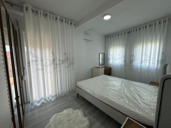 Tirane, shitet apartament 3+1+Ballkon Kati 5, 145 m² 350.000 € (Kopshti Zoologjik)