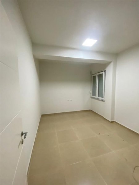 Tirane, jepet me qera apartament 2+1+Ballkon Kati 4, 100 m² 1.000 € (Rruga e Kosovareve)