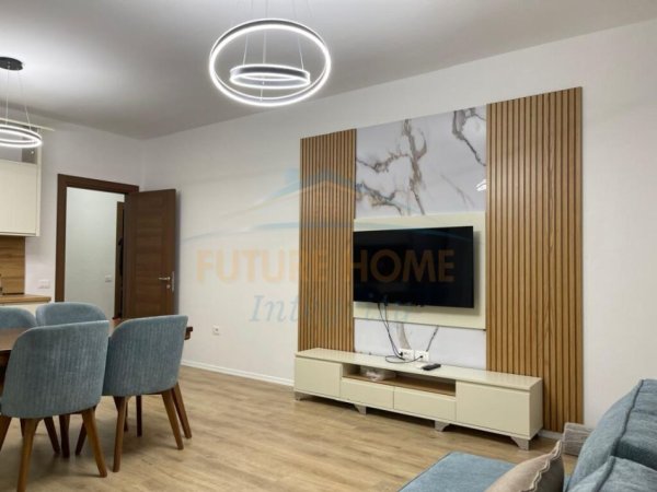 Tirane, jepet me qera apartament 2+1 Kati 3, 116 m² 800 € (Rruga e Dibres)