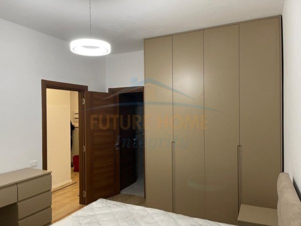 Tirane, jepet me qera apartament 2+1 Kati 3, 116 m² 800 € (Rruga e Dibres)
