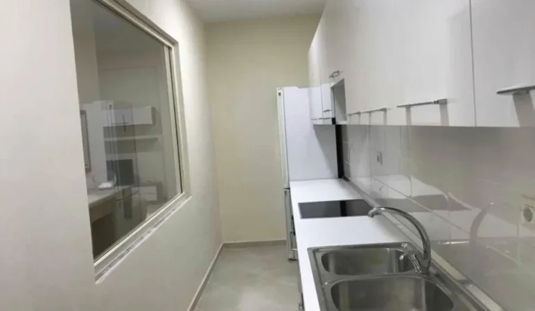 Tirane, jepet me qera apartament 1+1+Ballkon Kati 1, 61 m² 350 € (Fresk, Afer Big Market)