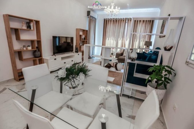 Tirane, jepet me qera apartament 1+1+Ballkon Kati 6, 78 m² 800 € (21 dhjetori)