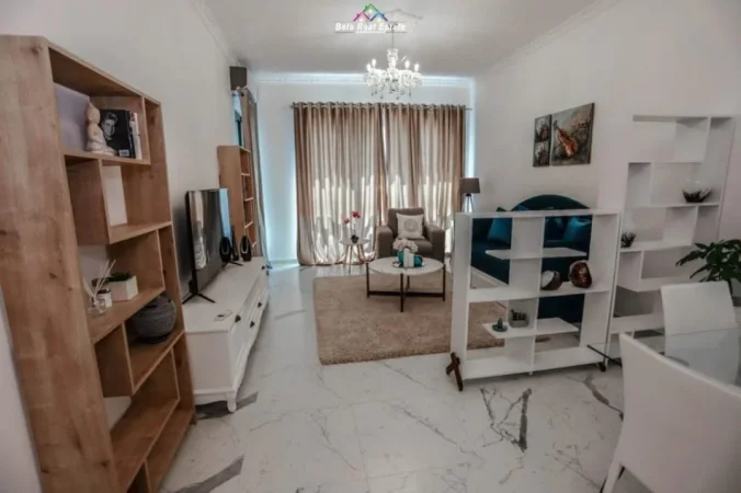 Tirane, jepet me qera apartament 1+1+Ballkon Kati 6, 78 m² 800 € (21 dhjetori)