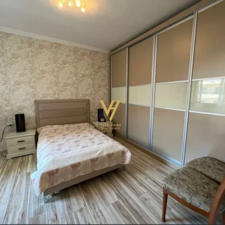 Vlore, shitet apartament 3+1+Ballkon Kati 4, 148 m² 318.000 € (VLORE, LUNGOMARE)