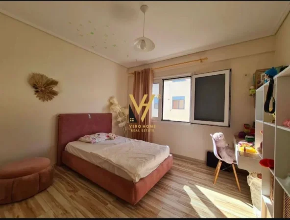 Vlore, shitet apartament 3+1+Ballkon Kati 4, 148 m² 318.000 € (VLORE, LUNGOMARE)