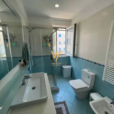 Vlore, shitet apartament 3+1+Ballkon Kati 4, 148 m² 318.000 € (VLORE, LUNGOMARE)