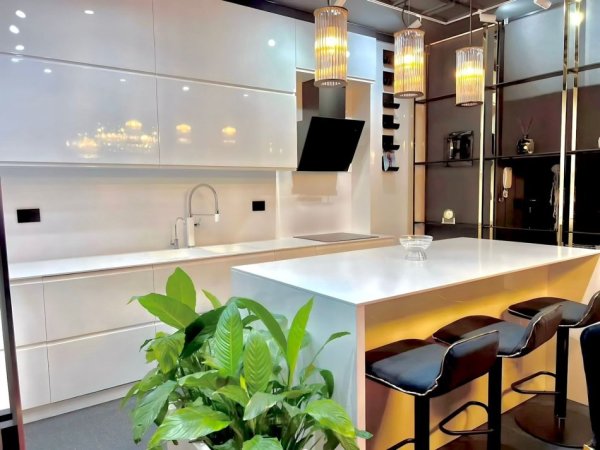 Tirane, shitet apartament , 110 m² 220.000 € 