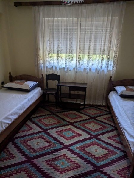 Tirane, jepet me qera apartament 2+1 Kati 3, 80 m² 650 € (qender)