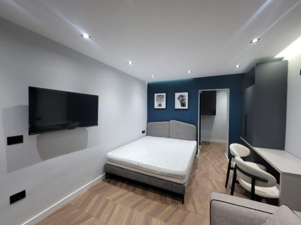 Tirane, shitet apartament 1+1 Kati 1, 90 m² 268.000 € (21 Dhjetori)