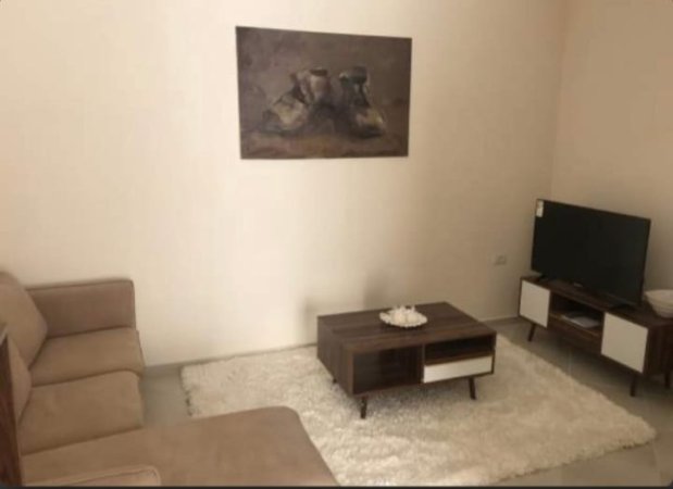 Tirane, jepet me qera apartament 1+1 Kati 1, 55 m² 350 € (Fresk)