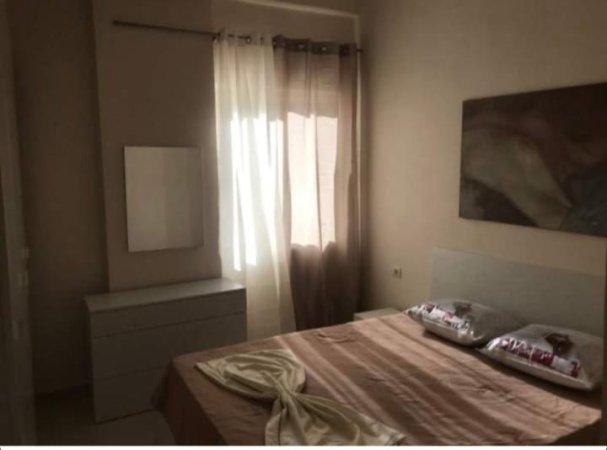 Tirane, jepet me qera apartament 1+1 Kati 1, 55 m² 350 € (Fresk)