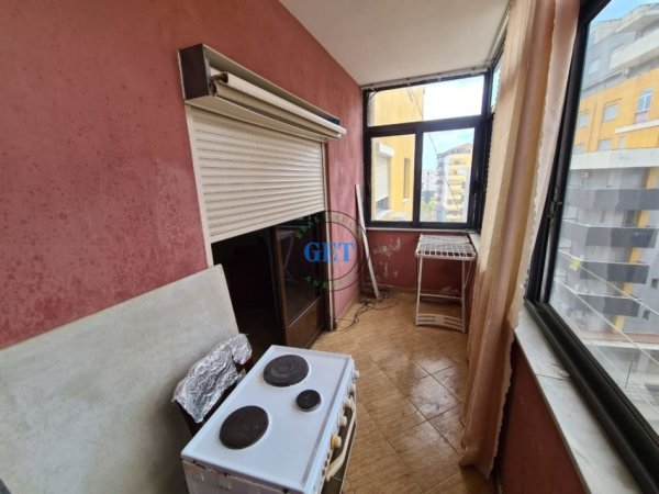 Durres, jepet me qera apartament 1+1 Kati 5, 60 m² 200 € (Plazh Iliria, Durres)