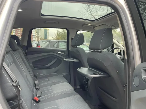 Tirane, shes makine FORD C MAX TITANIUM Nafte, gri metalizato manuale Klima 172.900 km 6.200 €