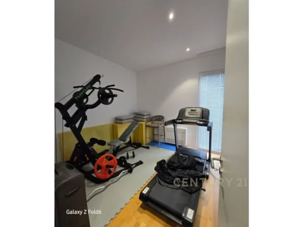 Tirane, shes Vile , 767 m² 1.200.000 € (Vishnje, Vishaj)