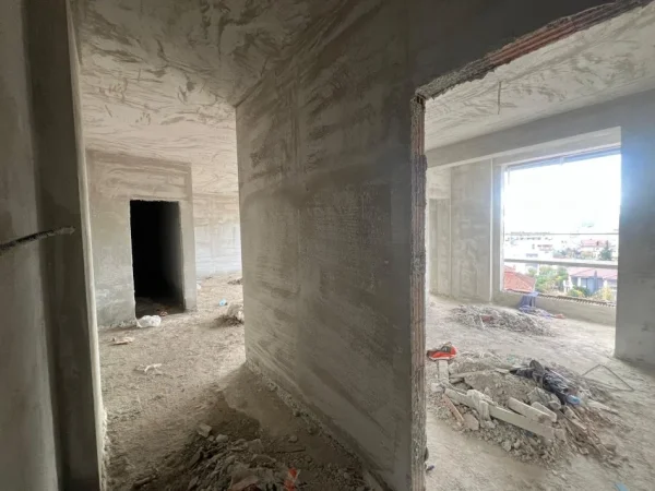 Tirane, shitet apartament 2+1+Ballkon , 105 m² 160.000 € (Jordan Misja)