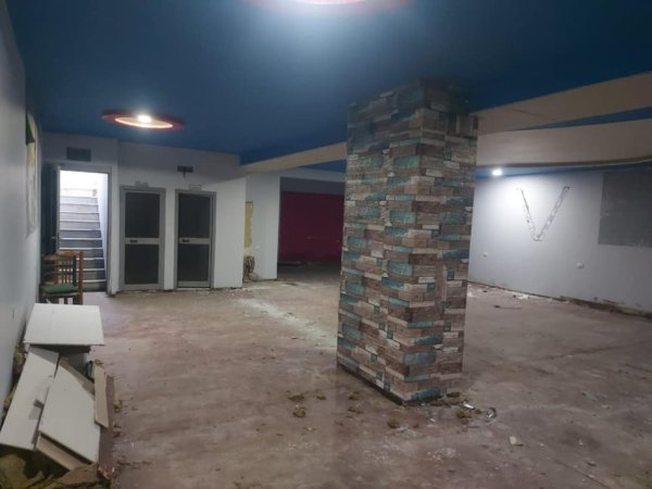 Durres, jepet me qera ambjent biznesi Kati 0, 229 m² 700 € (PLAZH DURRES!)