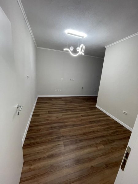 Durres, shitet apartament 2+1+Ballkon Kati 6, 82 m² 108.000 € 