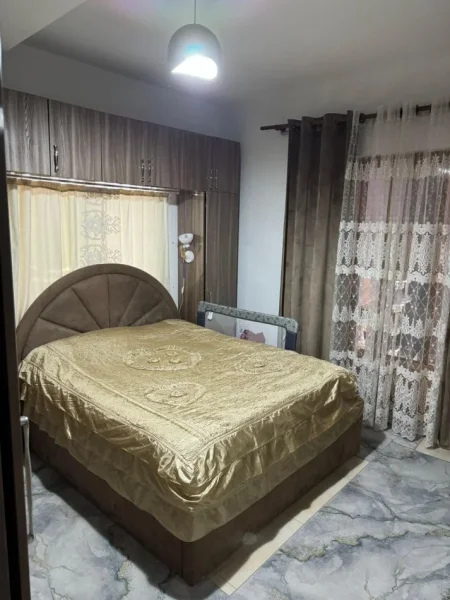 Tirane, jap me qera Vile 3+1+Aneks+Ballkon Kati 3, 120 m² 450 € (Rr Sokrat Miho)
