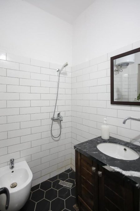 Durres, jepet me qera apartament 1+1 Kati 0, 50 m² 250 € 