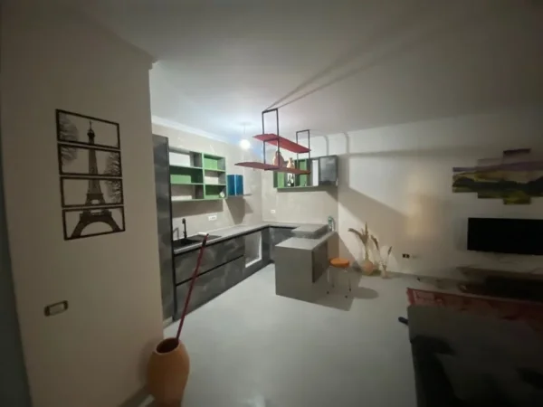 Durres, shitet apartament 1+1 Kati 4, 69 m² 75.000 € (SHKEMBI KAVAJES!)