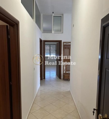 Tirane, jepet me qera apartament 2+1 Kati 3, 130 m² 350 € (Fresku)
