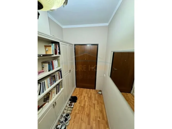 Tirane, shitet apartament 2+1+Ballkon , 119 m² 256.900 € (Kika 1)