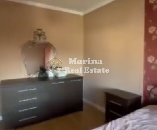 Tirane, jepet me qera apartament 3+1 Kati 9, 120 m² 950 € (Rruga e Kosovarve)