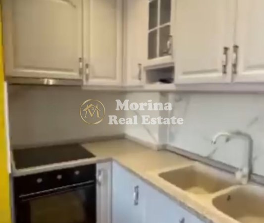 Tirane, jepet me qera apartament 3+1 Kati 9, 120 m² 950 € (Rruga e Kosovarve)