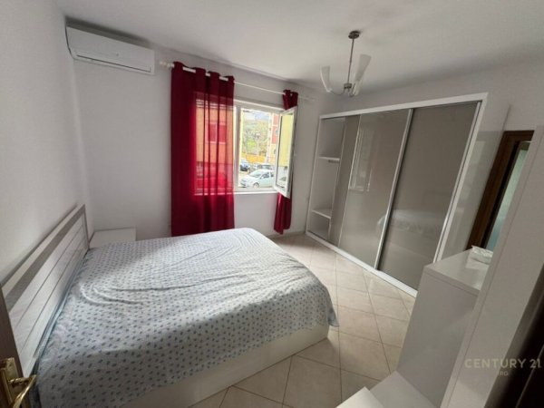 Tirane, jap me qera apartament 2+1+2, 115 m² 650 € (Liqeni i Thatë)