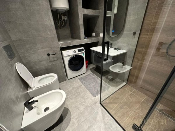 Tirane, jap me qera apartament 1+1+POST PARKIMI+Ballkon , 80 m² 750 € (Kodra e Diellit)