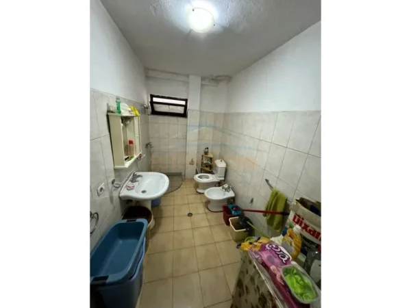 Tirane, shitet apartament 2+1+Aneks+Ballkon Kati 0, 100 m² 150.000 € (Abraham Lincoln)