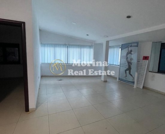 Tirane, jepet me qera ambjent biznesi Kati 1, 230 m² 1.500 € (Brryli)